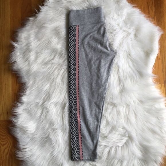 Victoria’s Secret Gray Aztec Leggings Size Small - Picture 1 of 3